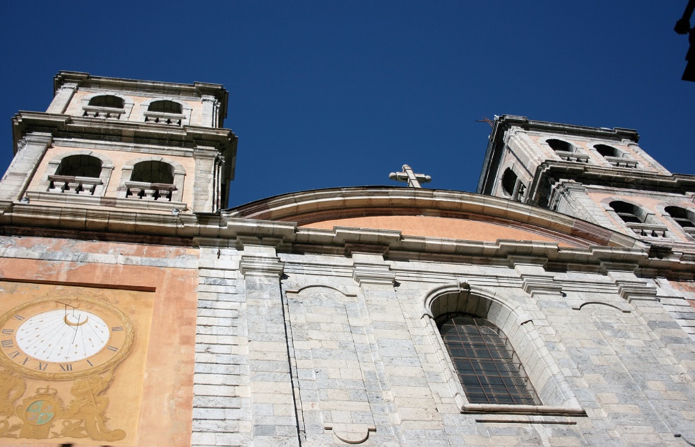  LA COLLÉGIALE : Église Notre-Dame-et-Saint-Nicolas de Briançon. 