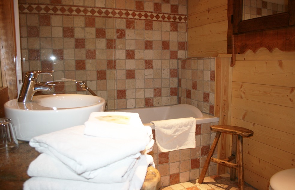  Salle de bains toutes uniques. 