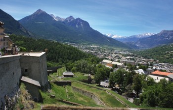  Briançon, chef d’œuvre de la fortification de montagne, inscrite au patrimoine mondial de l'humanité par l’Unesco. 